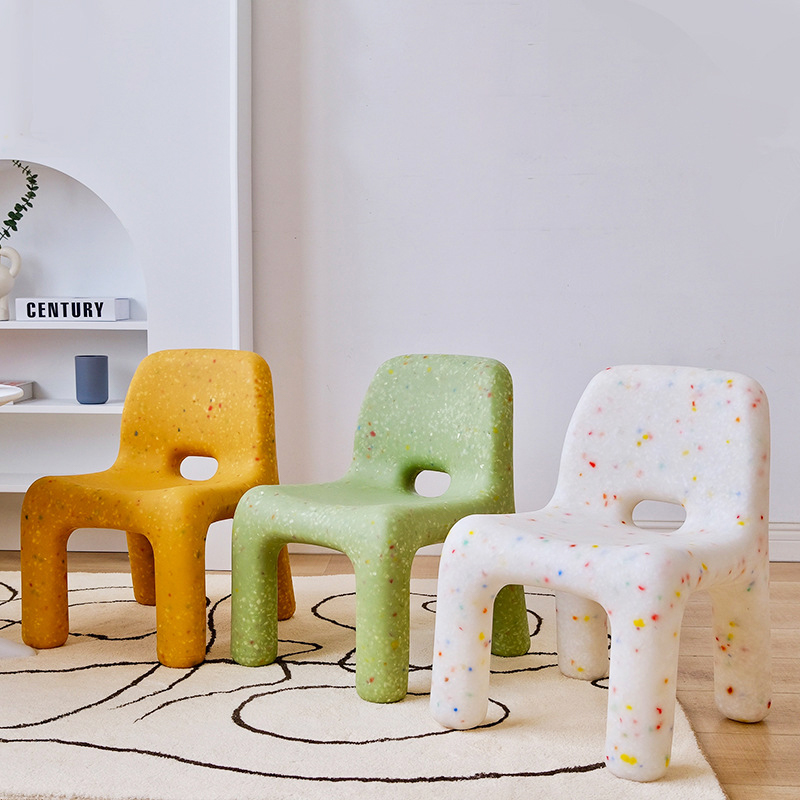 北欧网红儿童凳子简约创意宝宝小椅子幼儿园环保塑料儿童靠背桌椅