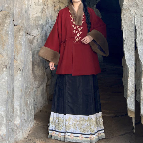 红色胖mm春秋加厚200斤汉服套装