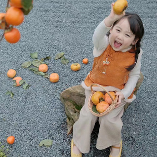 女童中国风夹棉马甲2025新款拜年服秋冬季新中式宝宝复古唐装保暖