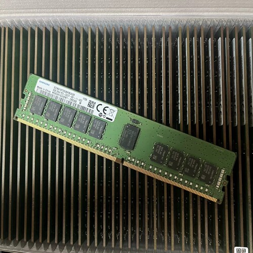 三星原厂 M393A1G43EB1-CRC 8GB 2RX8 PC4-2400T-R ECC RDIMM内存