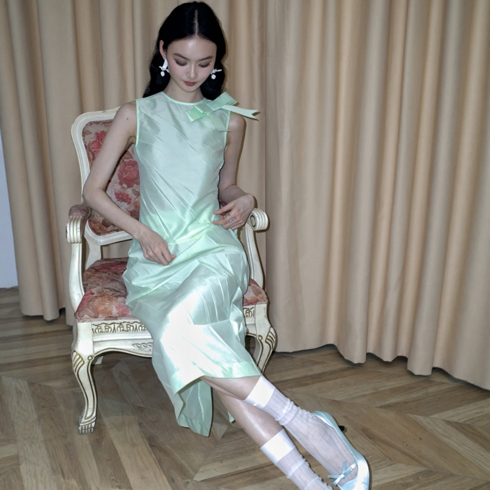 圣诞穿搭【对版shushuto现货】薄荷绿蝴蝶结上衣显瘦修身直筒半裙