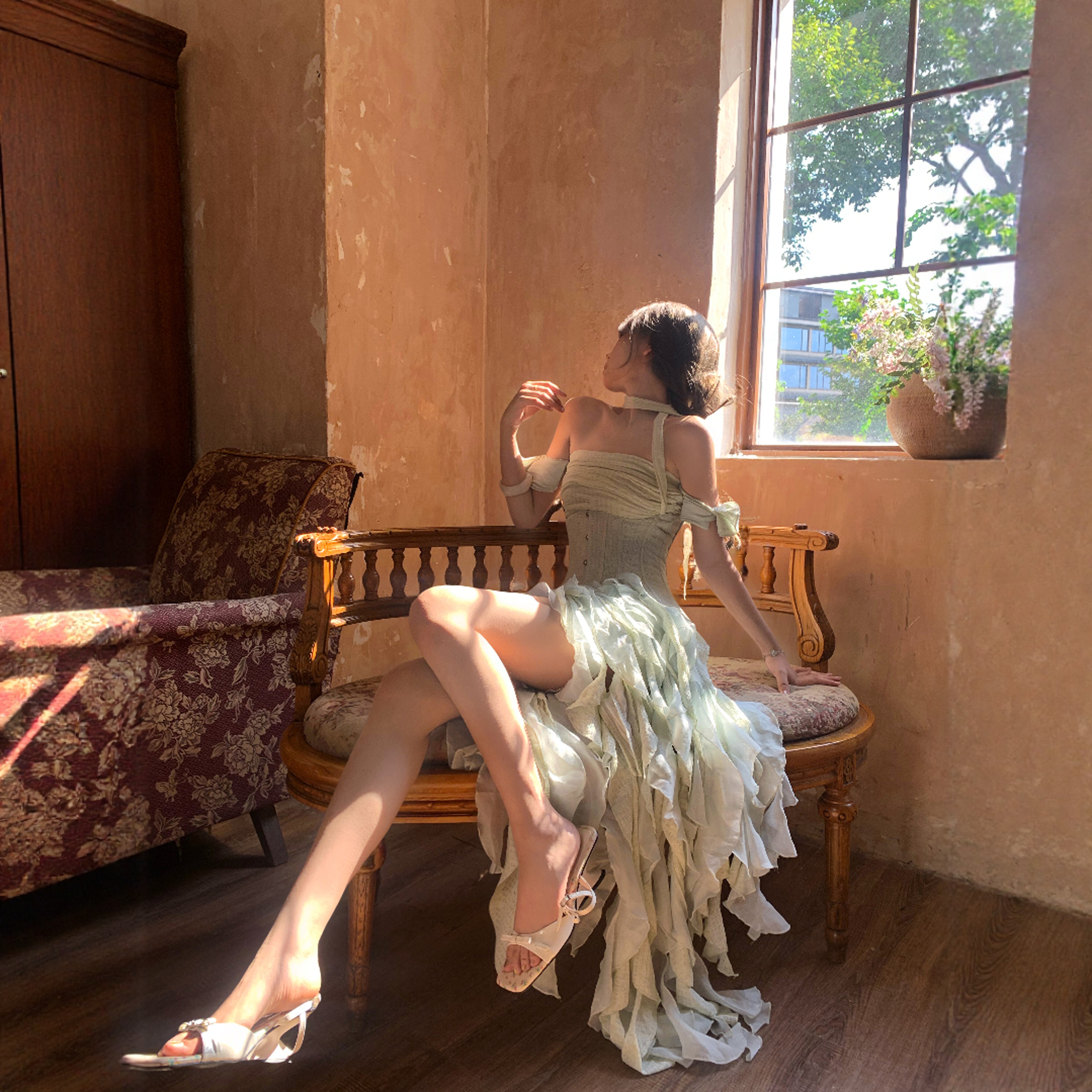 孤品【iU| 金泫雅同款】越南设计师 |甜美不规则抹胸连衣裙蛋糕裙