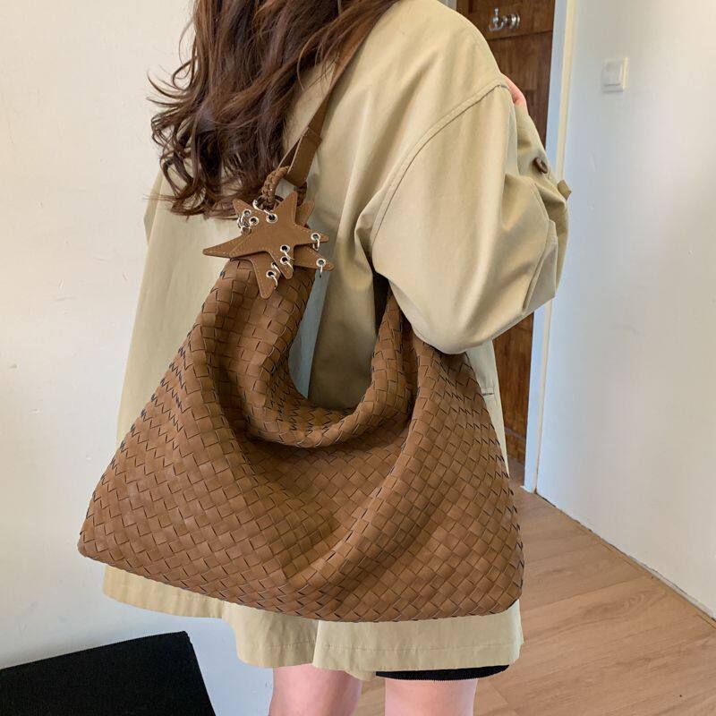 沙滩编织包新款外出托特麂皮慵懒风女包夏天斜挎单肩大容量包通勤