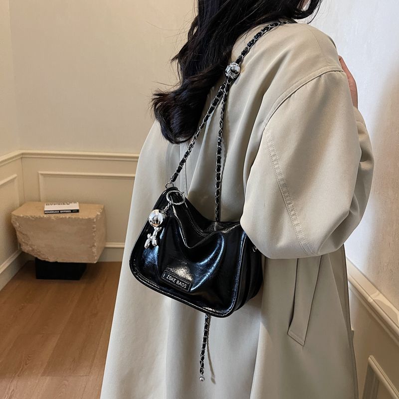 链条斜挎包女百搭休闲手提包小方包外出简约小挎包韩版时尚小包包