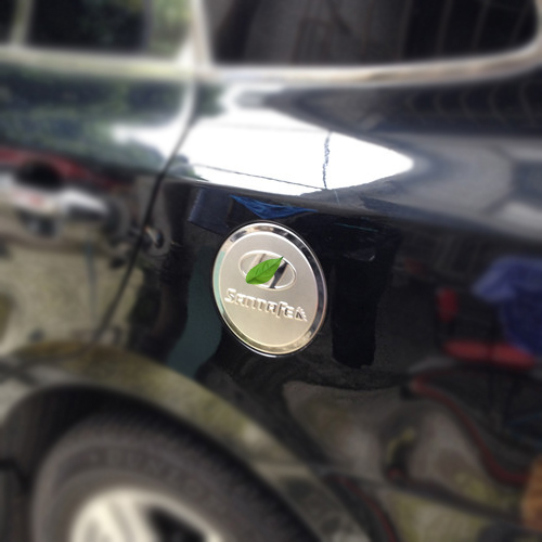 适用06-12年现代进口全新胜达改装油箱盖装饰 华泰圣达菲亮条配件