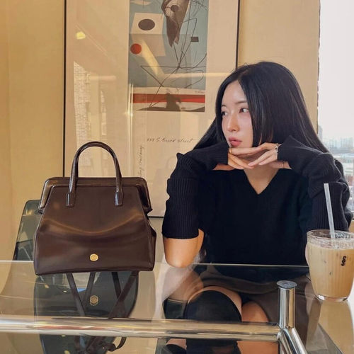 韩代正品lememe 秋冬复古新款 百搭真皮大容量手提包 亮面双肩包