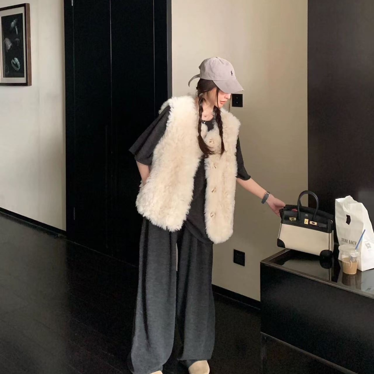 超好看少女风皮毛一体马夹毛毛衣