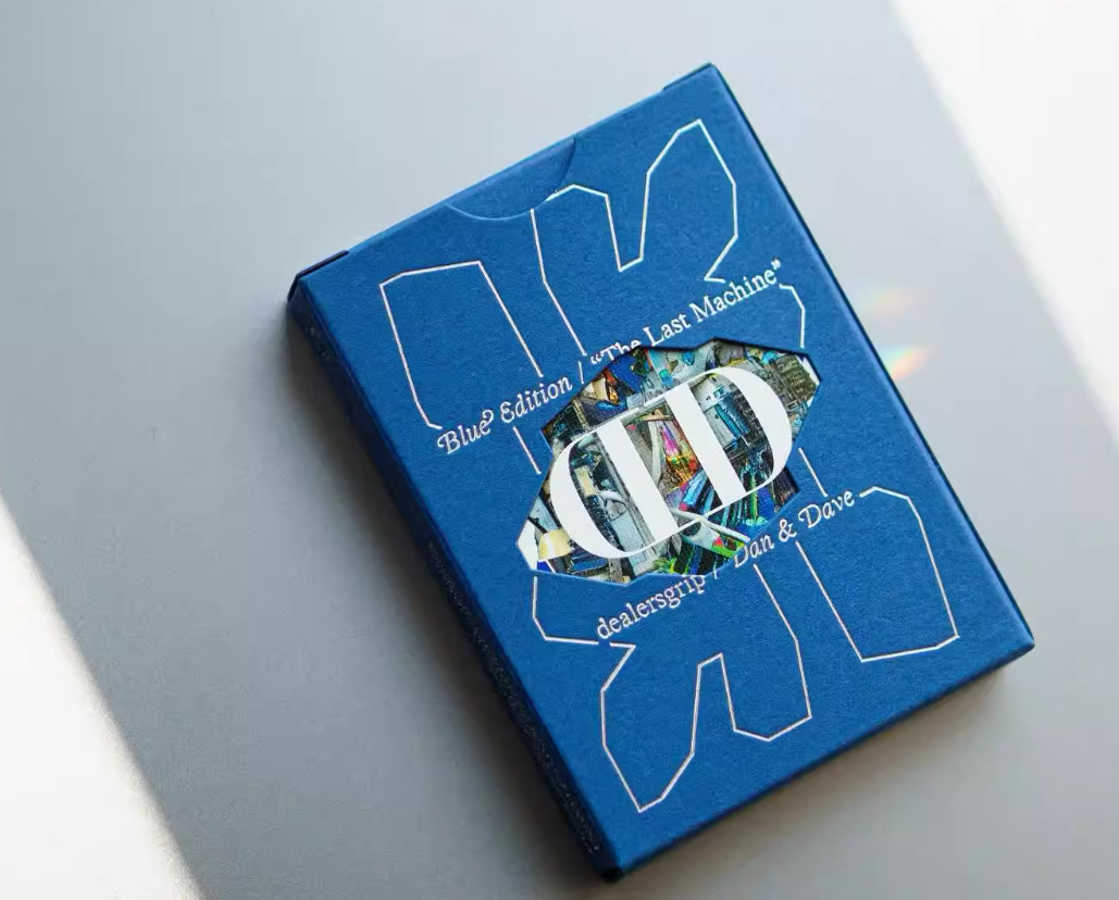 默默纸牌DG烟镜联名V3 红蓝双色镂空窗口花切爆款收藏扑克牌