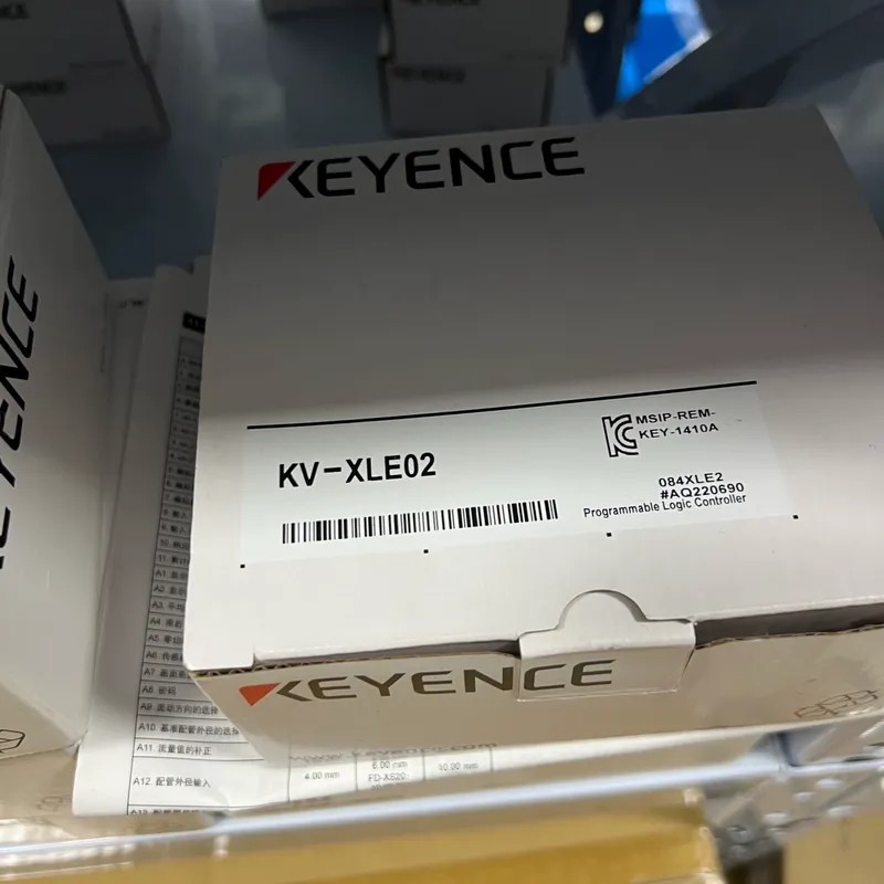 基恩士KEYENCE KV-XLE02 PLC模块，