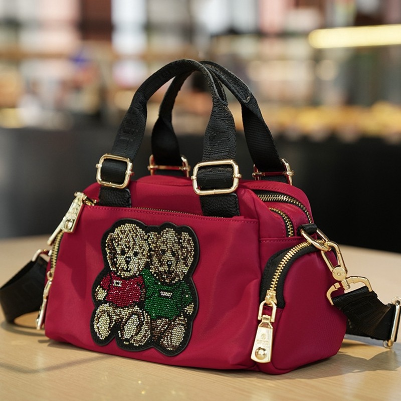 今年流行爆款手提斜挎包2025新款百搭气质波士顿枕头包女士小包包