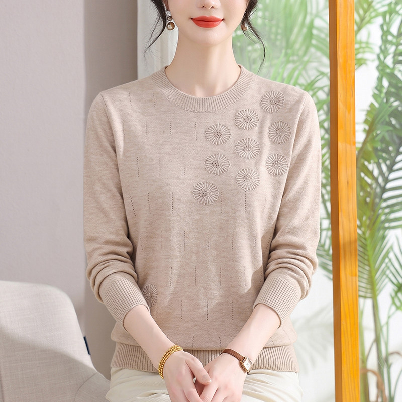 圆领针织衫女春秋2026新款中年妈妈高级感宽松内搭低领毛衣上衣服