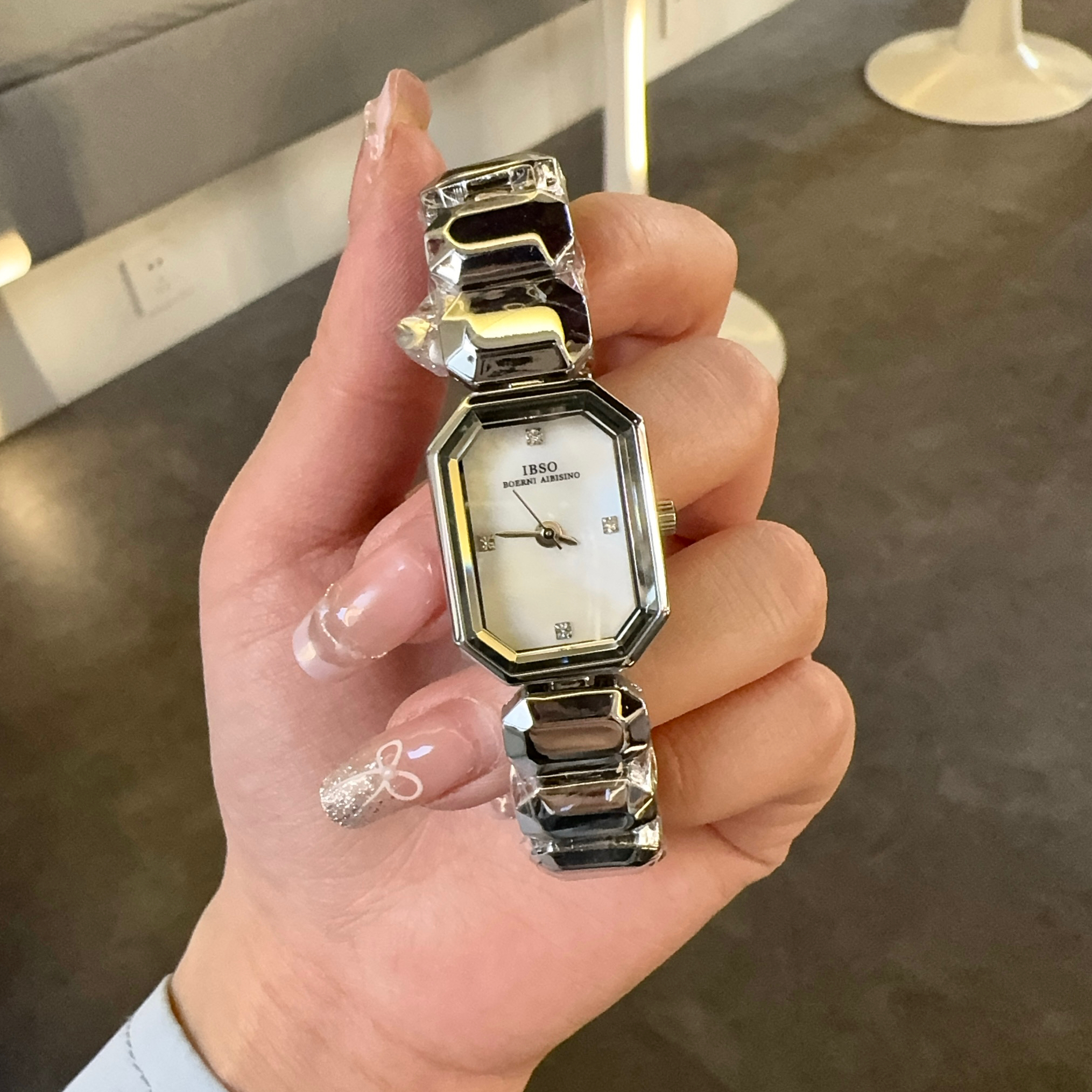 IBSO新款简约方块白月光韩系小众女表气质百搭小表盘钢带高级感