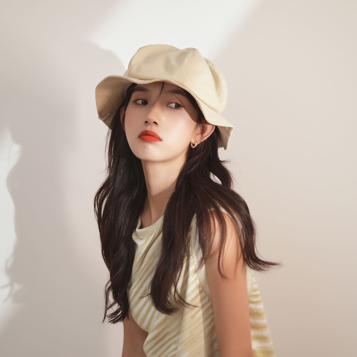 日系小众简约百搭云朵帽子女秋季渔夫帽韩版水母帽显脸小遮阳盆帽