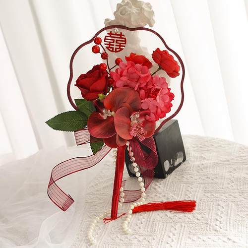 新中式手捧花新娘团扇子