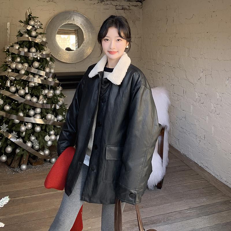 港风复古羊羔毛领PU皮羽绒服女2025年冬季新款显瘦加厚白鸭绒外套,女装皮衣,时倾STUDIO