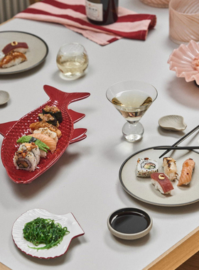 瑞典代购 Byon 红色鱼形状盘子白云石陶瓷西餐碟子寿司盘甜品盘子