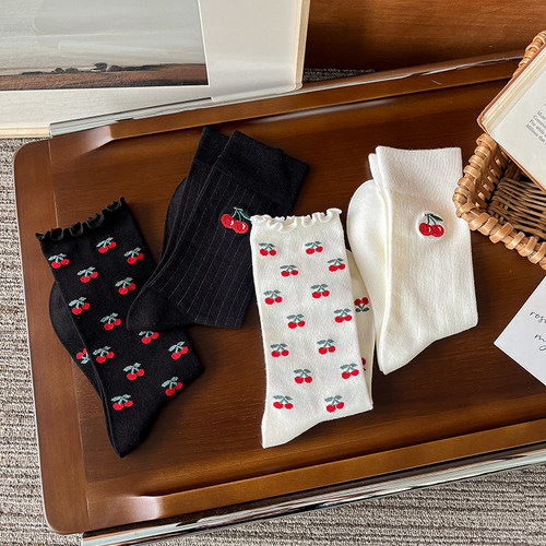 4双樱桃刺绣木耳边女中筒袜