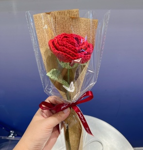 成品玫瑰花毛线手工钩织仿真花情人节花束女朋友闺蜜生日礼物