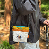 户外运动儿童包包2026新款 潮酷小男孩休闲登山挎包女童零钱斜挎包