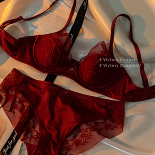 维多利亚法式蕾丝红色内衣套装女结婚大胸显小胸聚拢薄本命年文胸