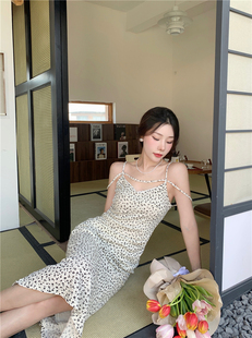 复古夏新款连衣裙长款修身鱼尾碎花裙V领轻熟风吊带裙女