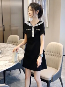 黑色修身显瘦连衣裙女休闲设计感小众直筒短裙夏季2023新款欧洲站