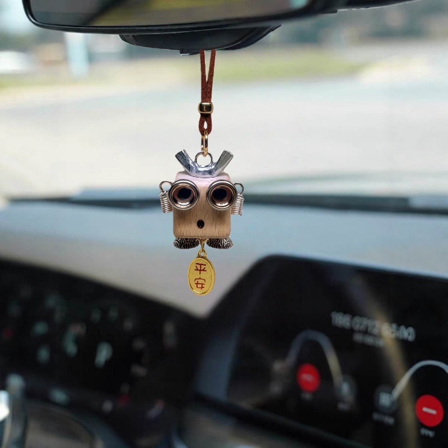 创意机器人汽车挂件2025新款车载后视镜挂饰女精致高级感车内用品,汽车用品/电子/清洗/改装,车挂,淘宝优惠券,粉丝福利购,淘宝优惠卷