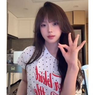 t恤女夏露肩上衣 纯棉2025新款 爆款 斜肩显瘦美式 辣妹波点字母短袖