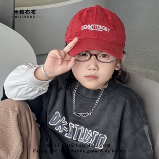 儿童帽子春秋款韩版字母破洞鸭舌帽红色潮酷女童棒球帽户外遮阳帽