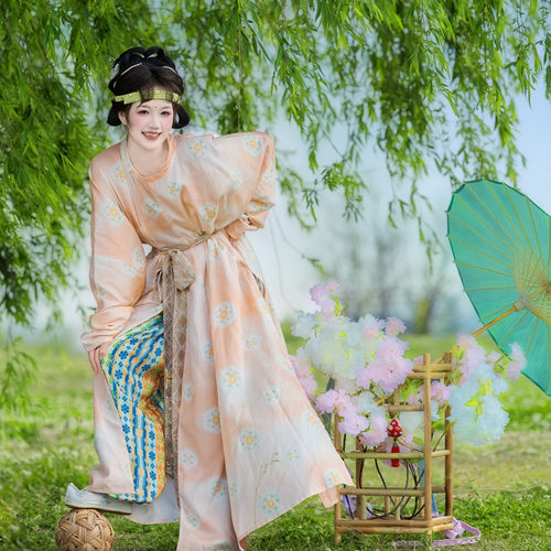 花朝记｜逐云｜唐制汉服圆领袍灯笼裤绣花腰带天丝晕染传统日常风