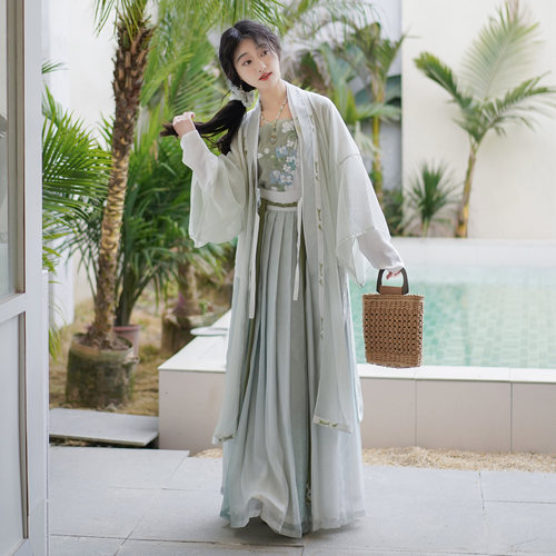 绣花拼色日常清新｜宋制汉服