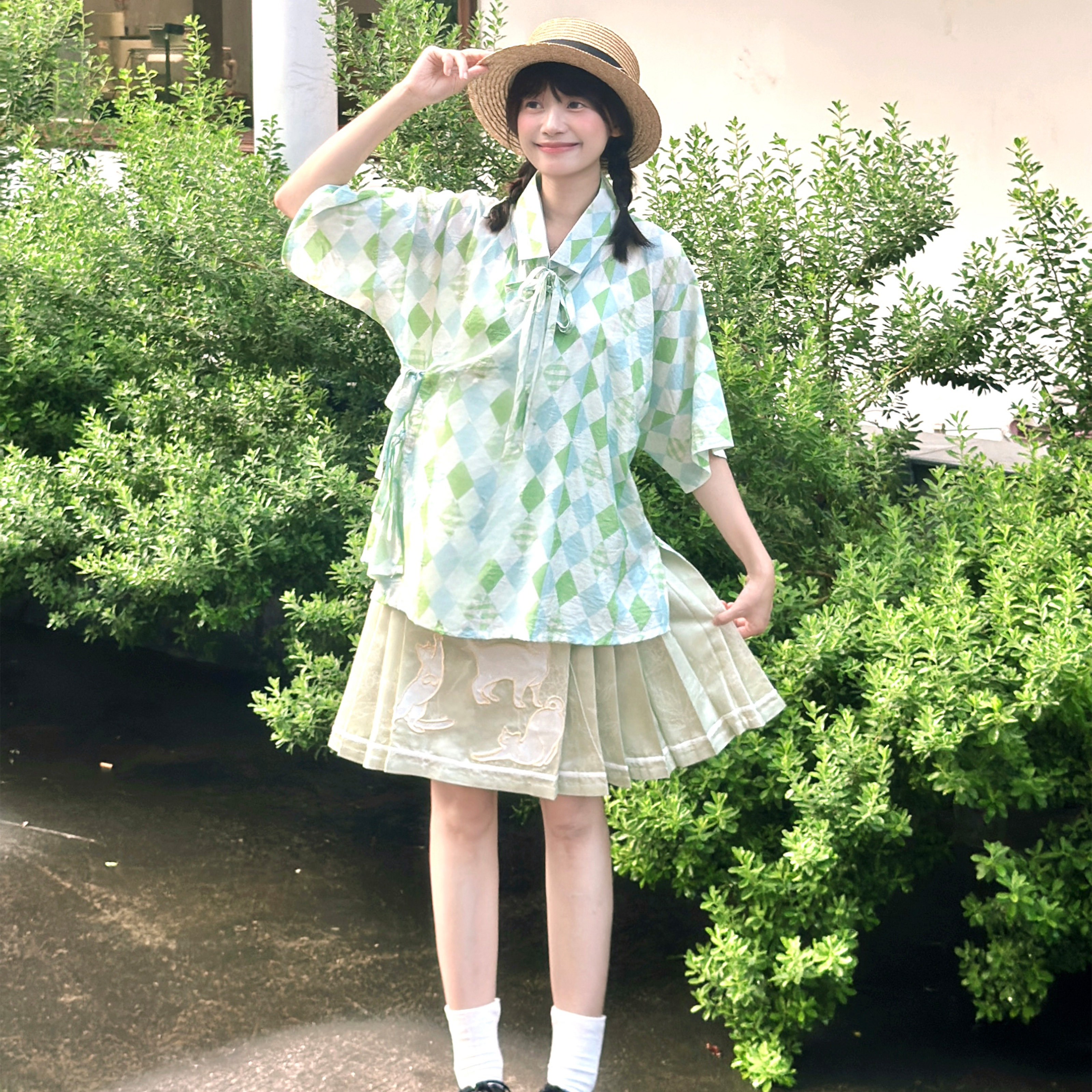 花朝记｜棱镜｜明制汉服明翻领衫短袖绿色印花人棉日常百搭学院风图片