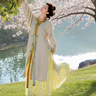 花朝记｜清梅｜明制汉服圆领对襟万历长衫 马面裙人棉烫金传统日常