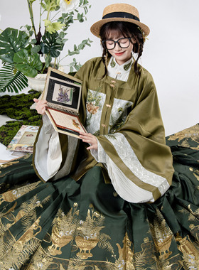 花朝记｜蕨类图鉴｜明制汉服方领补服对襟短袄马面裙织金妆花日常