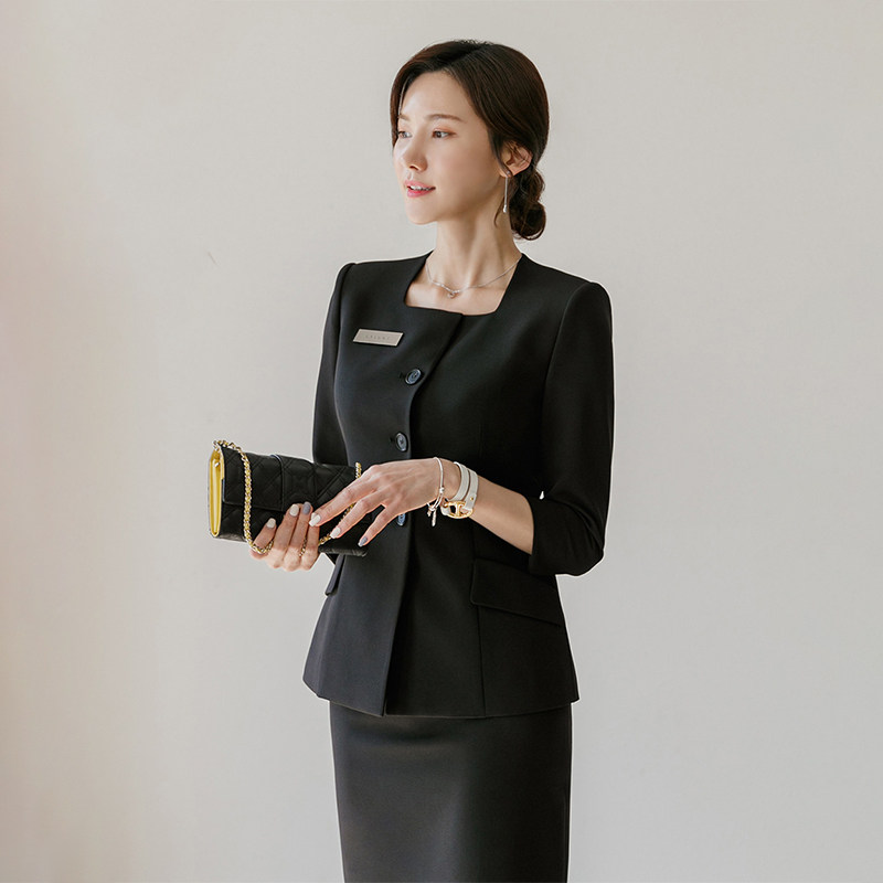 BEAUTICIAN HOTEL FRONT DESK BEAUTY SALON JEWELRY STORE  S DEPARTMENT WORK CLOTHES PROFESSIONAL SUITS WOMENS SUITS OVERALLS