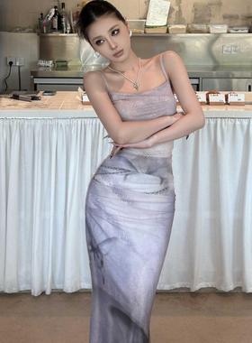 紫色蝴蝶印花吊带连衣裙女夏季性感修身显瘦包臀鱼尾裙碎花长裙