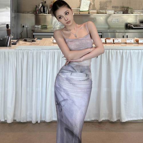 紫色蝴蝶包臀裙吊带碎花长裙碎花