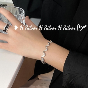 S925纯银简约莫比乌斯波浪造型微镶锆石气质个性 百搭轻奢银手链