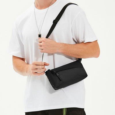 斜挎包涤纶日系休闲防水