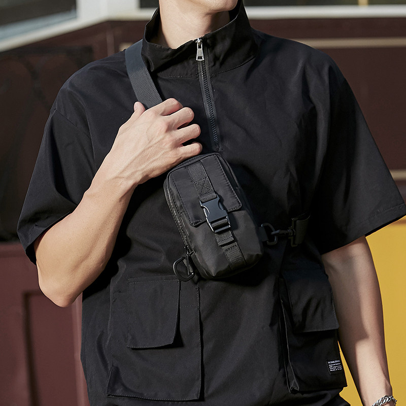 街头胸包End&start百搭