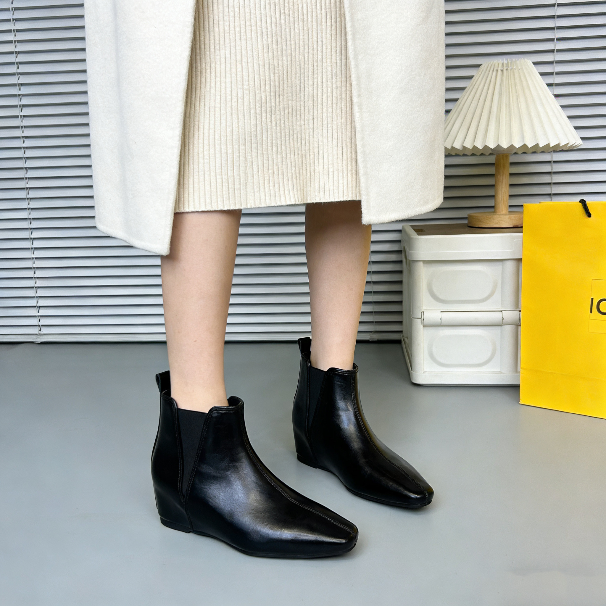 短筒时装靴内增高通勤气质切尔西靴真皮尖头低跟不累脚及踝短靴女,女鞋,时装靴,淘宝优惠券,粉丝福利购,淘宝优惠卷