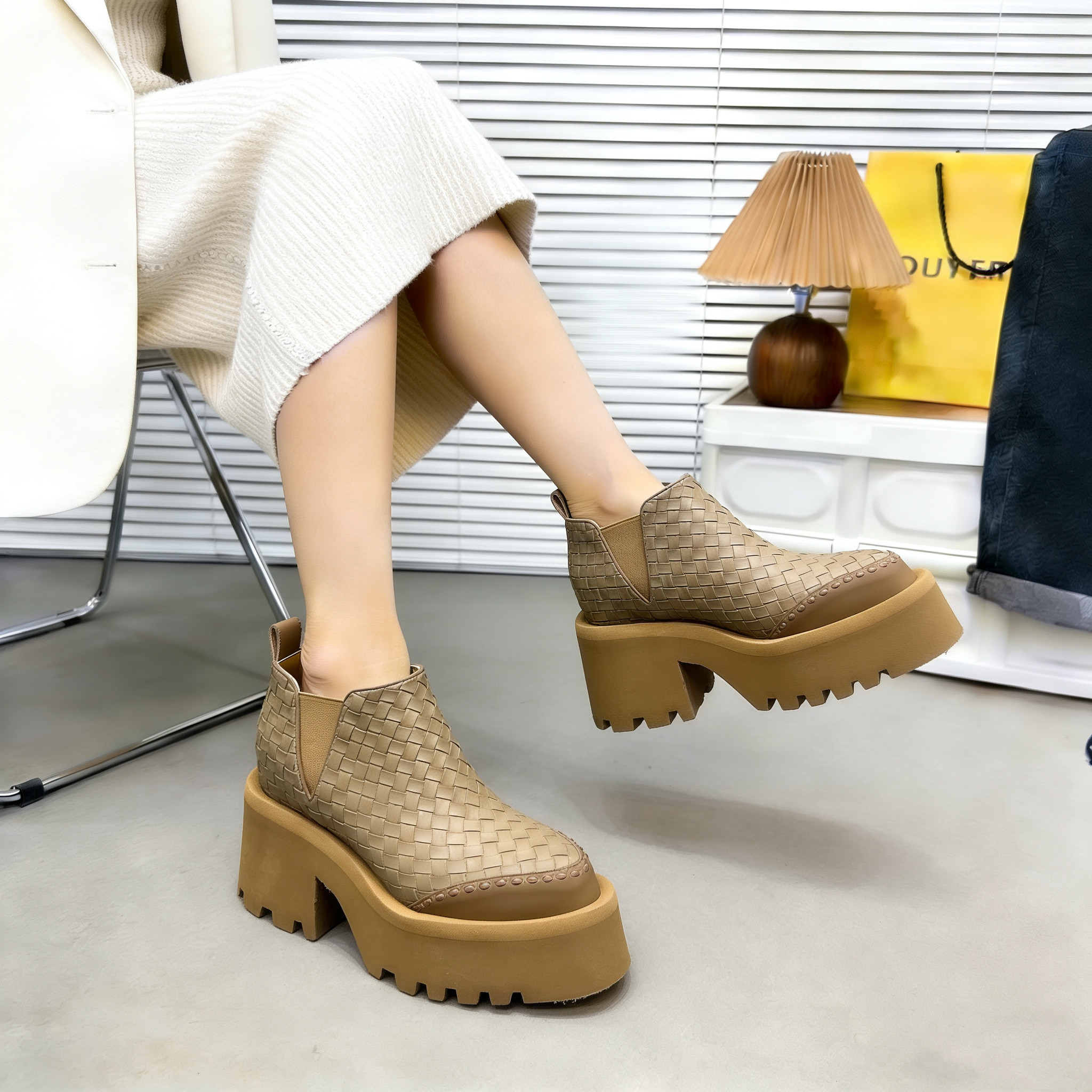 新款欧货真皮编织厚底粗跟切尔西短靴女百搭小个子增高瘦瘦马丁靴,女鞋,时装靴,淘宝优惠券,粉丝福利购,淘宝优惠卷