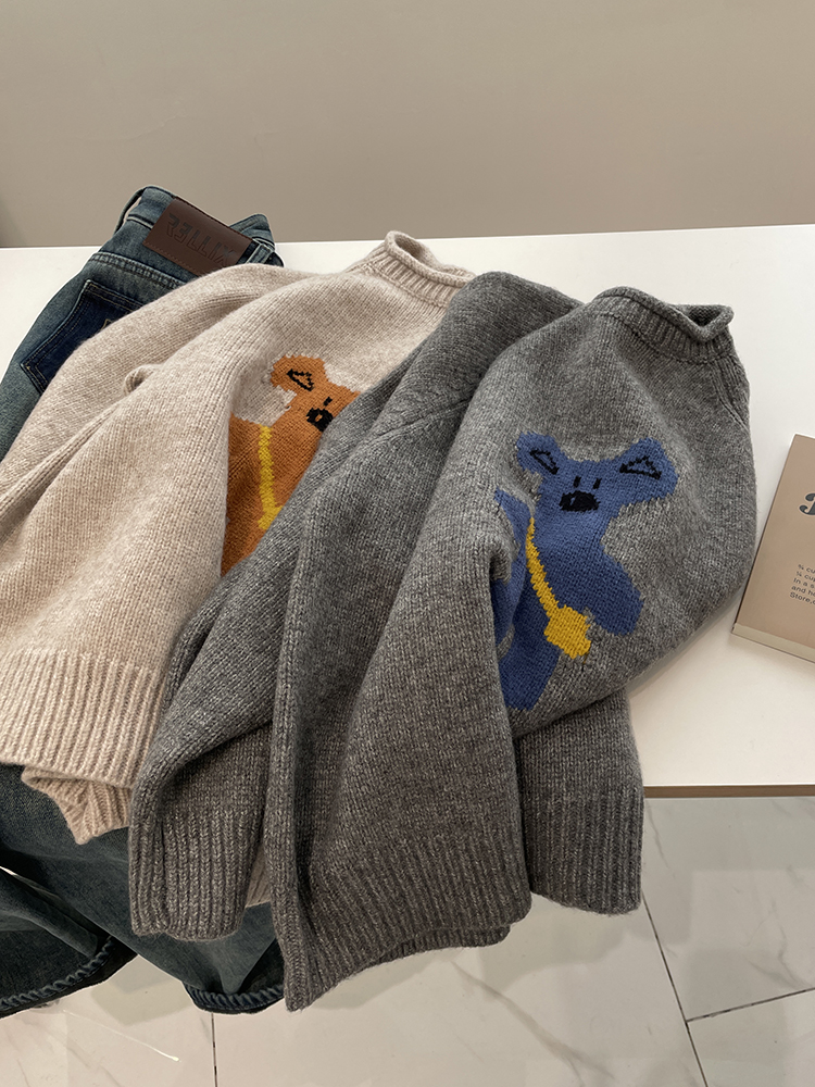 韩系卡通小熊提花圆领毛衣