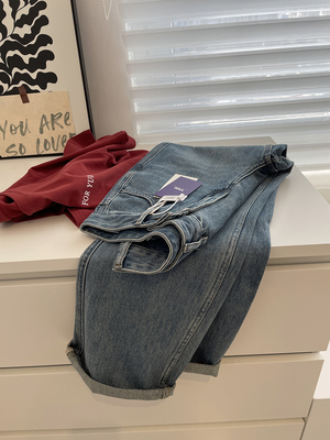 水洗浅蓝色直筒牛仔裤休闲裤