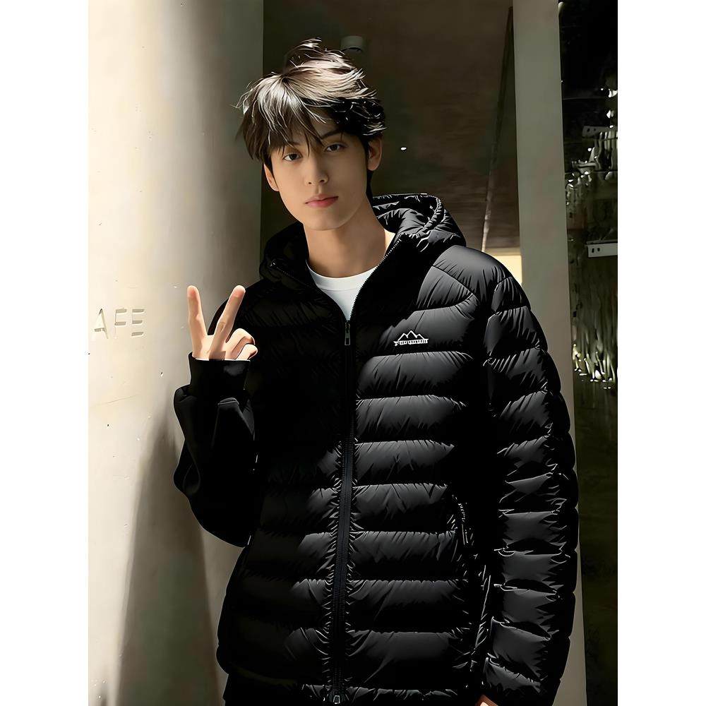 黑色轻薄款排骨羽绒服男冬