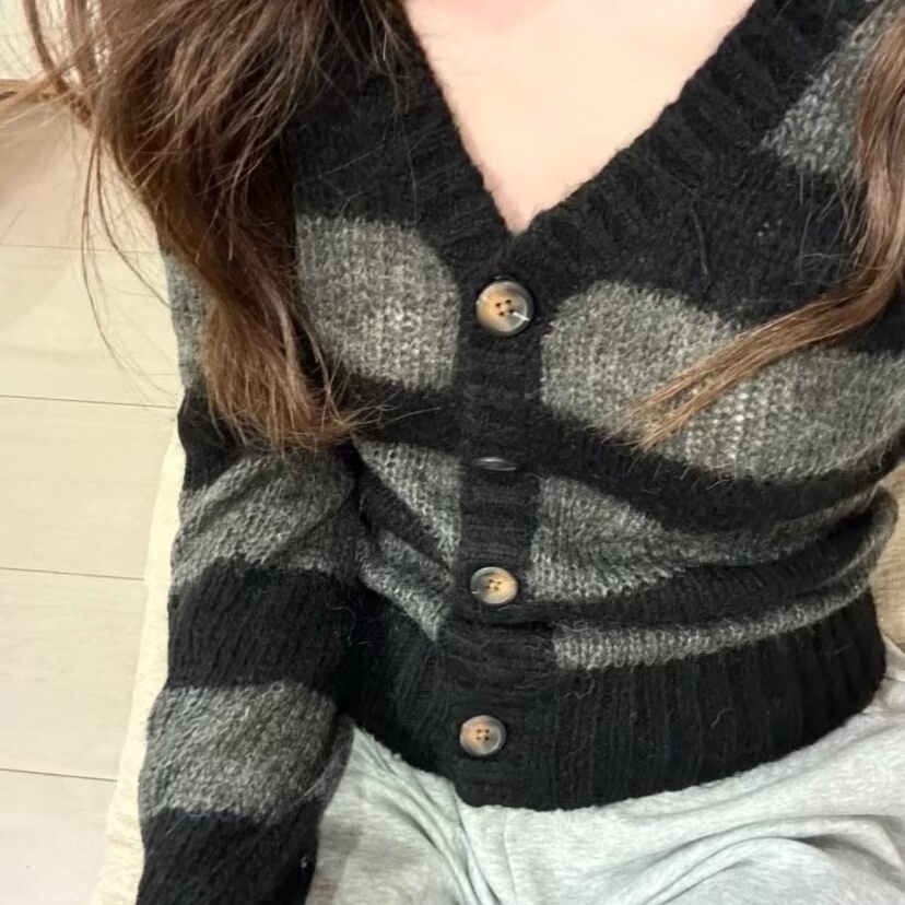 Brandy bm韩版条纹V领针织开衫女秋冬纽扣毛衣外套显瘦百搭上衣