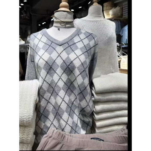 Brandy bm浅灰学院风菱格纹V领毛衣女灰色宽松套头针织衫复古