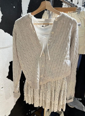 Brandy girl bm美式复古少女浅灰色麻花针织开衫单排扣毛衣外套女