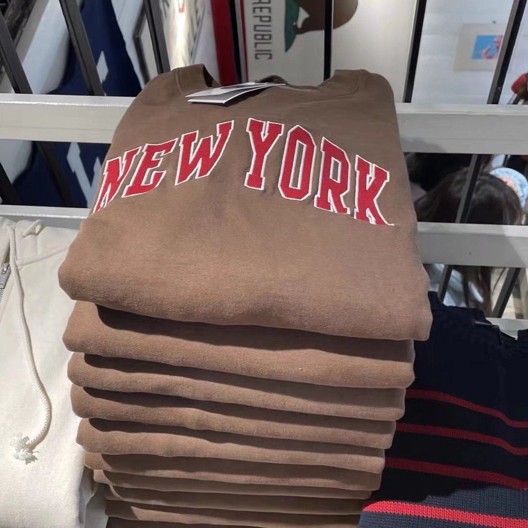 brandy girl bm春秋宽松长款圆领棕色底红字newyork长袖卫衣