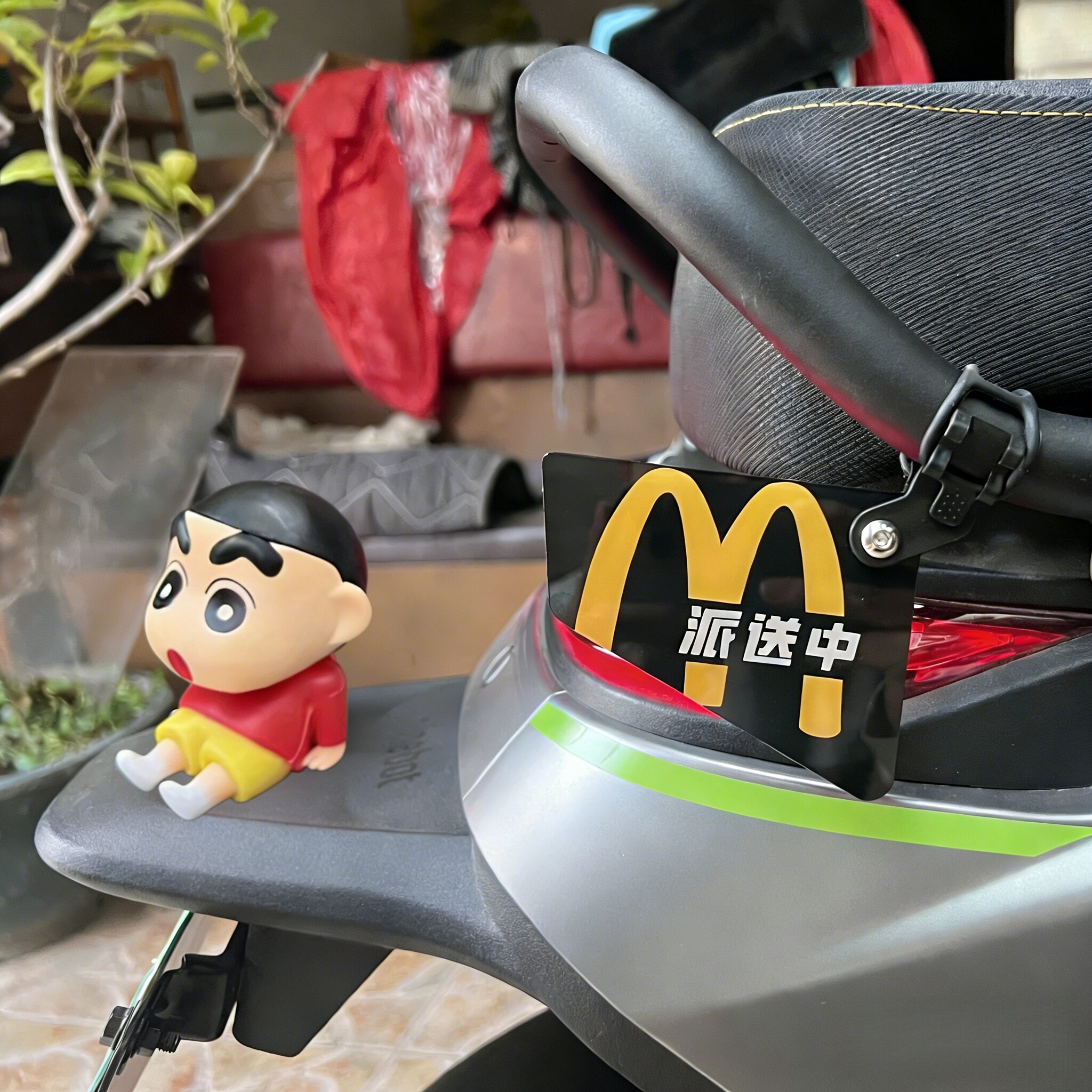 蜡笔小新九号电动车装饰小配件N85c/N70c/N80c/N90c尾部改装配件